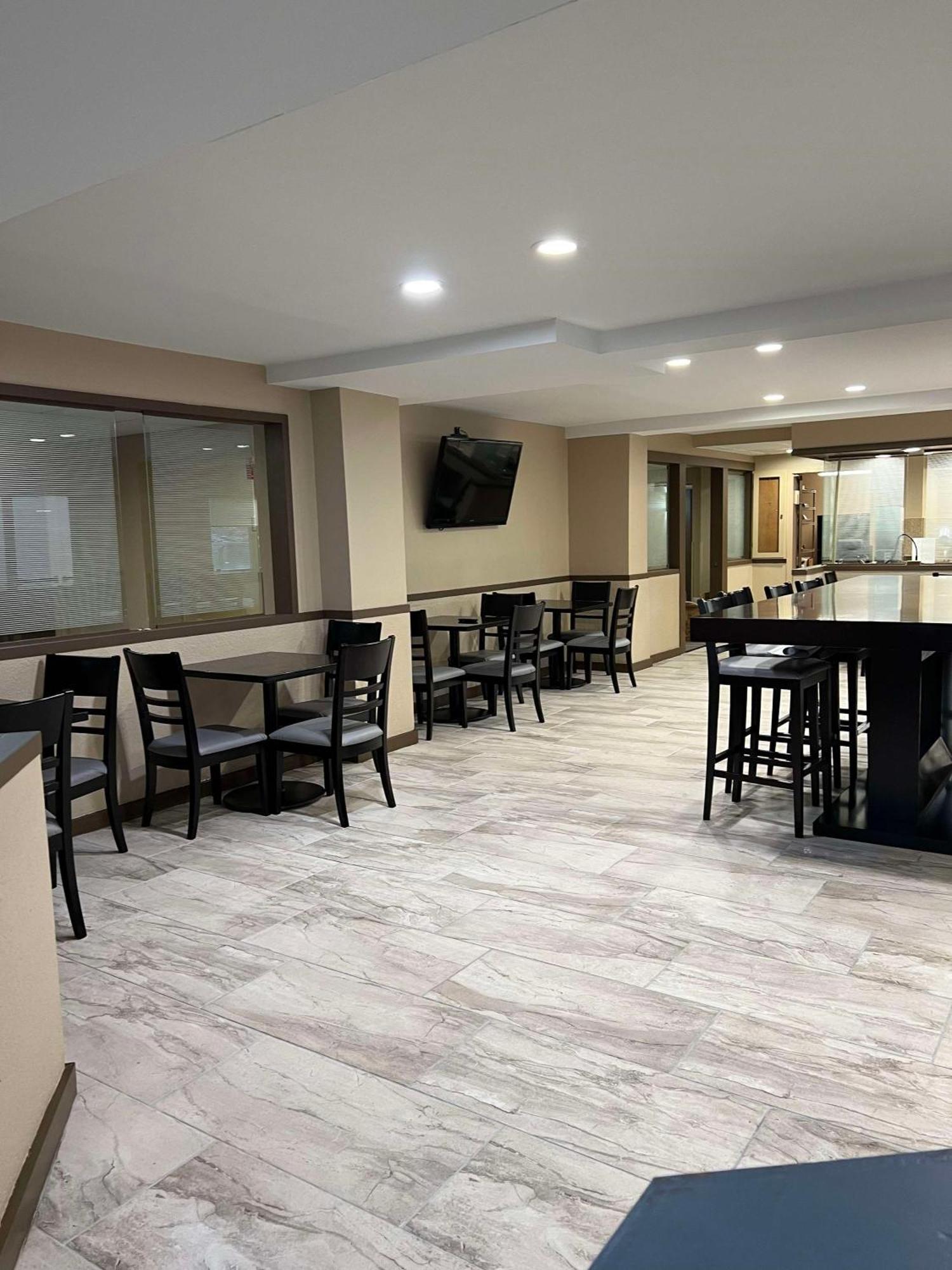 Surestay Plus By Best Western Mobile I-65 Exterior photo